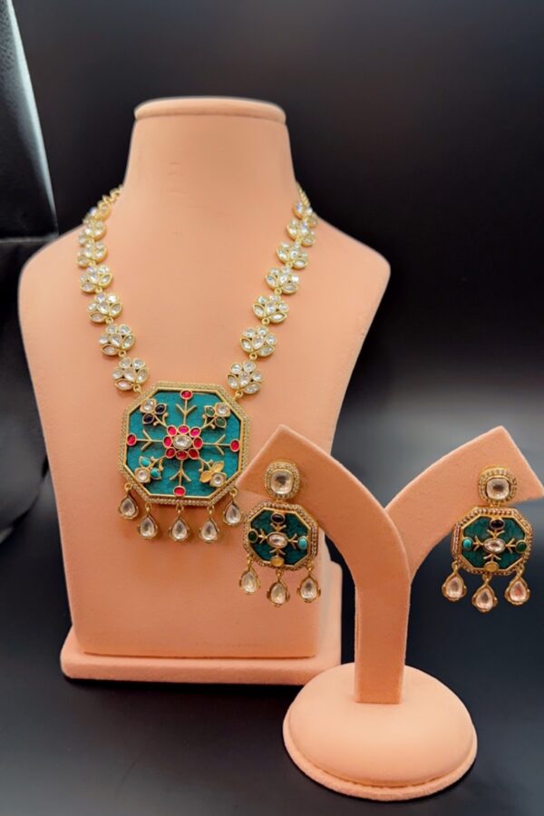 KUNDAN-NECKLACE