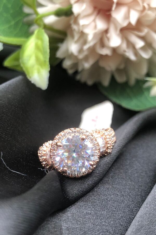 ROSE PLATED RING MADE WITH ZIRCONIA