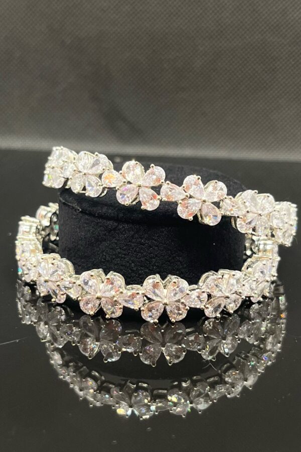 FLORAL SHAPE CUBIC ZIRCONIA MADE WITH SILVER PLATED
