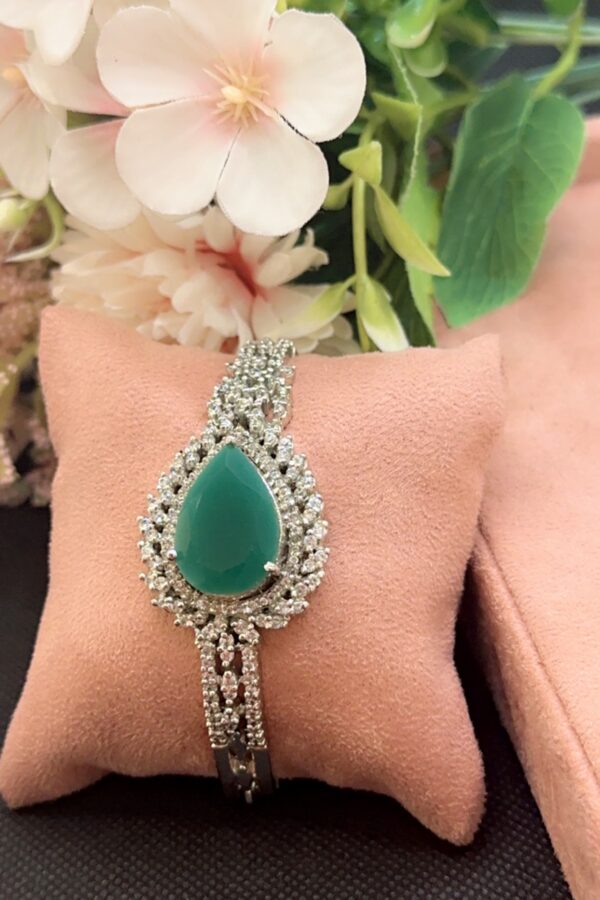 HEART SHAPE AD GREEN MADE WITH CUBIC ZIRCONIA BRACELET