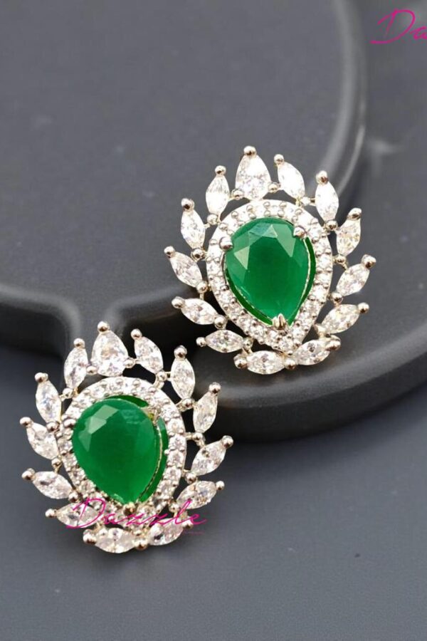 GREEN TOPS