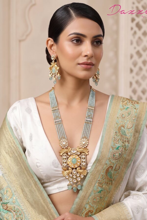 Antique Finish Kundan Necklace