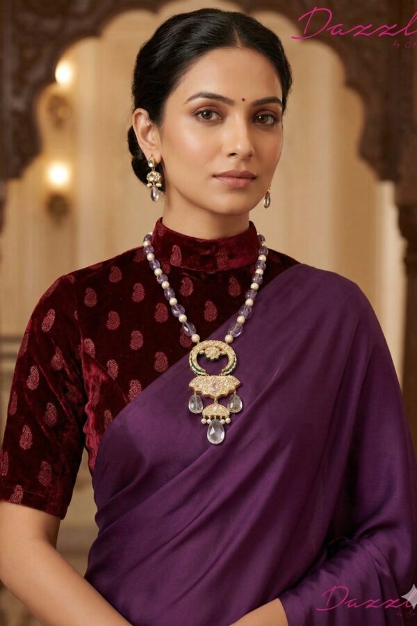 Handcrafted Kundan necklace with detailed meenakari work