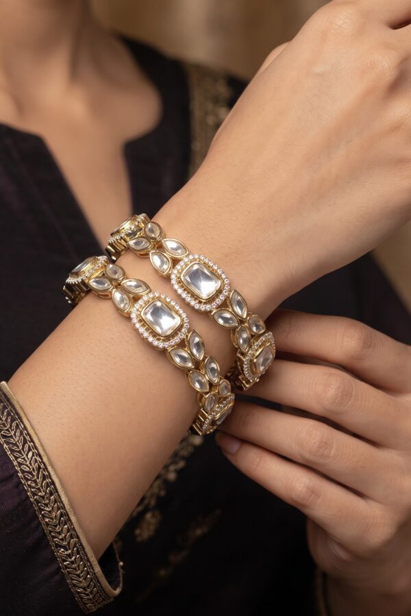 Elegant Kundan Bangles
