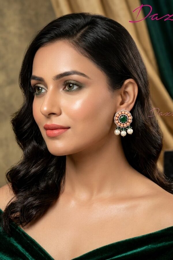 Green Signature Elegance